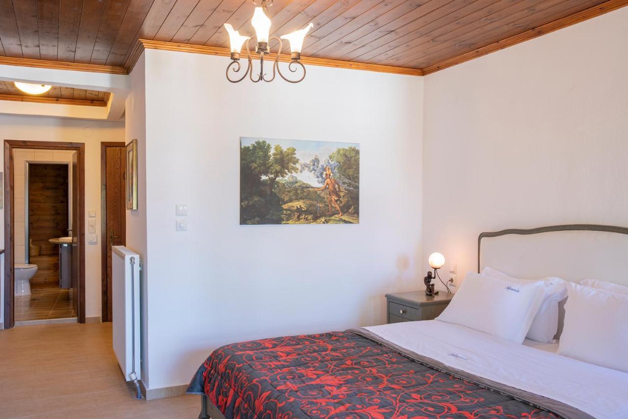 Guesthouse Ourania 帕莱斯潘蒂雷蒙 外观 照片